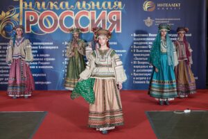 Показы одежды на выставке "Уникальная Россия". Фото: пресс-служба